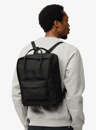 Městský batoh Fjallraven Re-Kanken - black