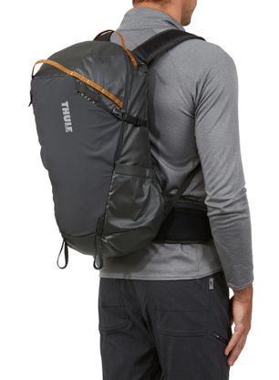 Turistický batoh Thule Stir 25 L - obsidian