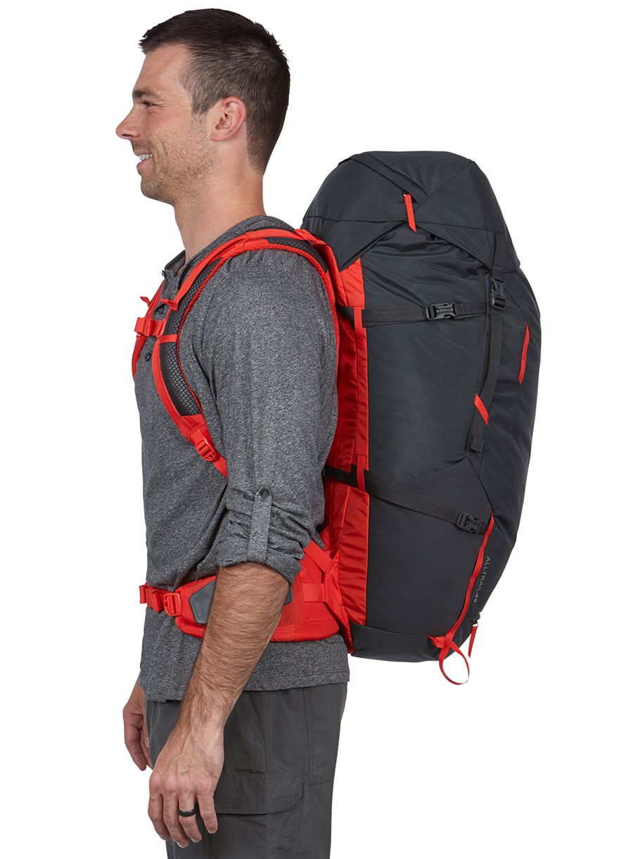 Turistický batoh Thule Alltrail 45 - obsidian