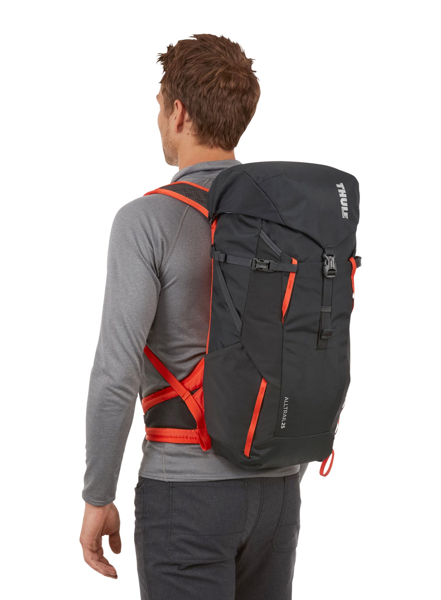 Turistický batoh Thule Alltrail 25 - obsidian 