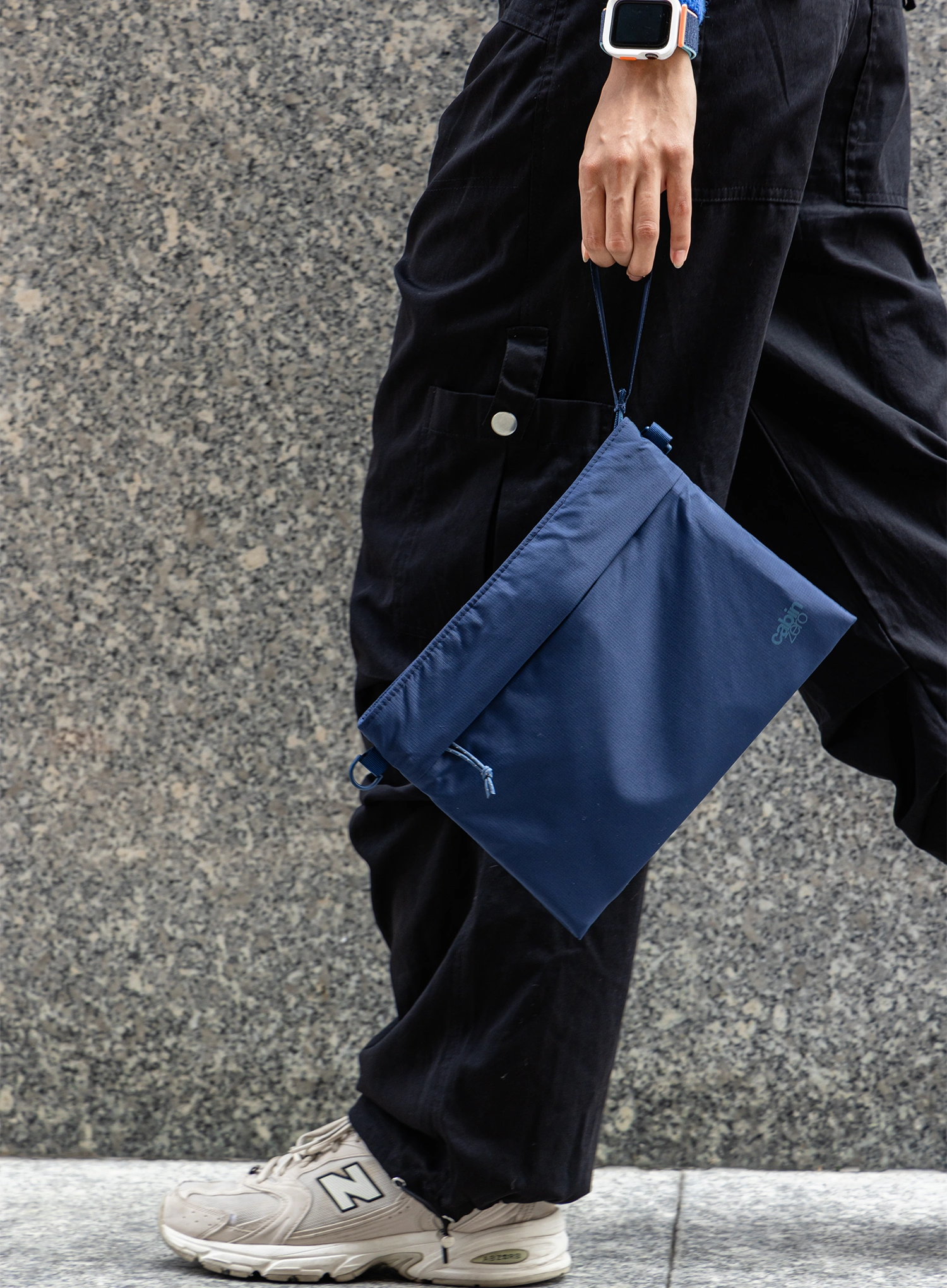 Kapsička na krk CabinZero Classic Sacoche 2,5 L - blue shimmer
