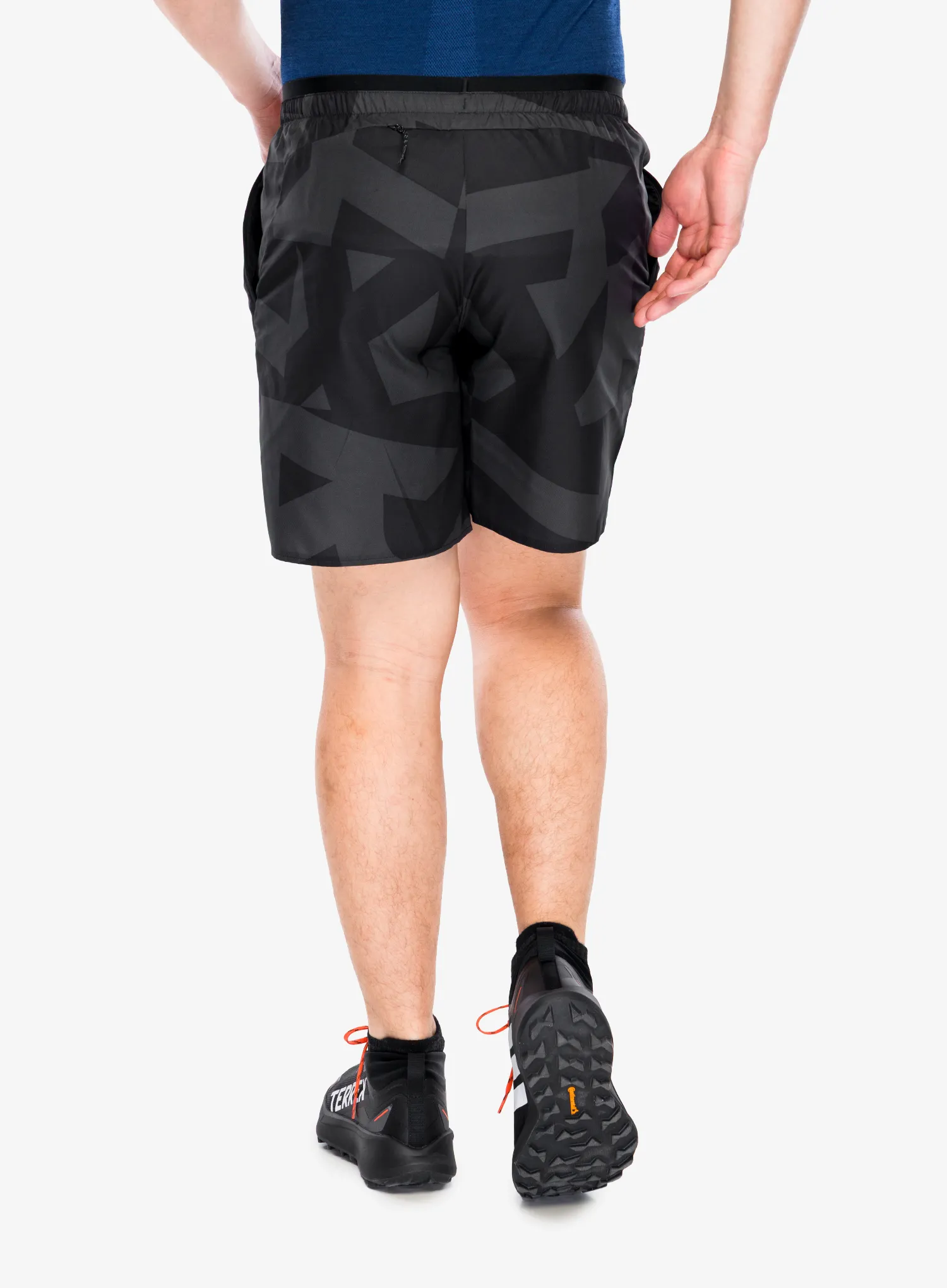 Běžecké kraťasy adidas TERREX Multi Light Shorts Printed - black/carbon/black/bl