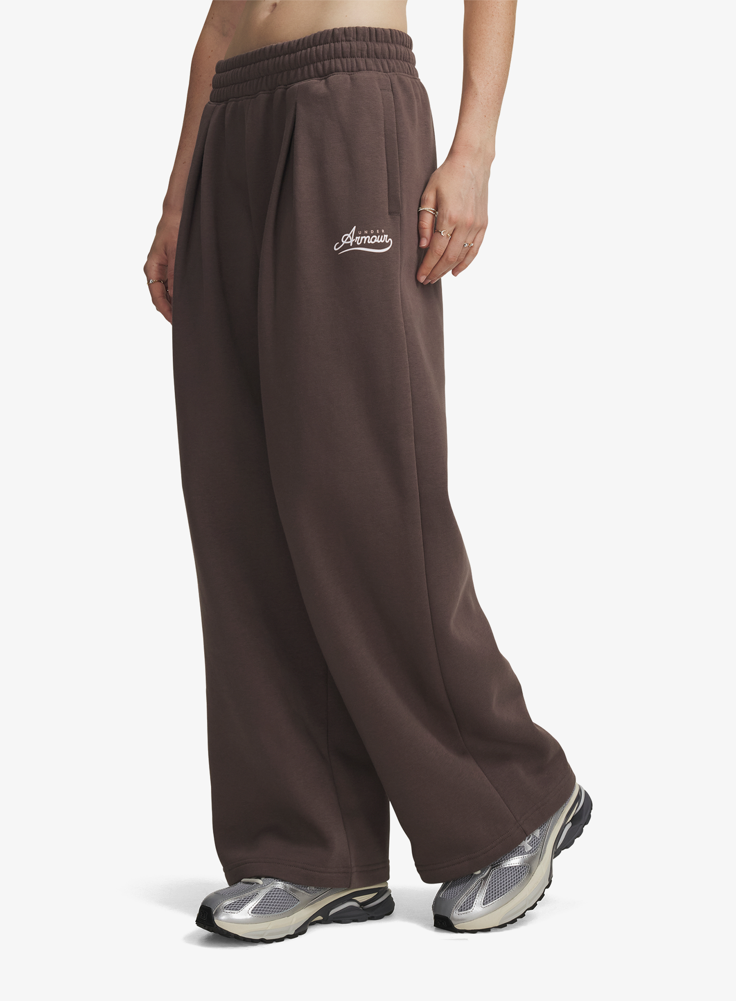 UnderArmourRivalPleatedVarsityPant_peppercornbashfulpink_fw26_323.webp