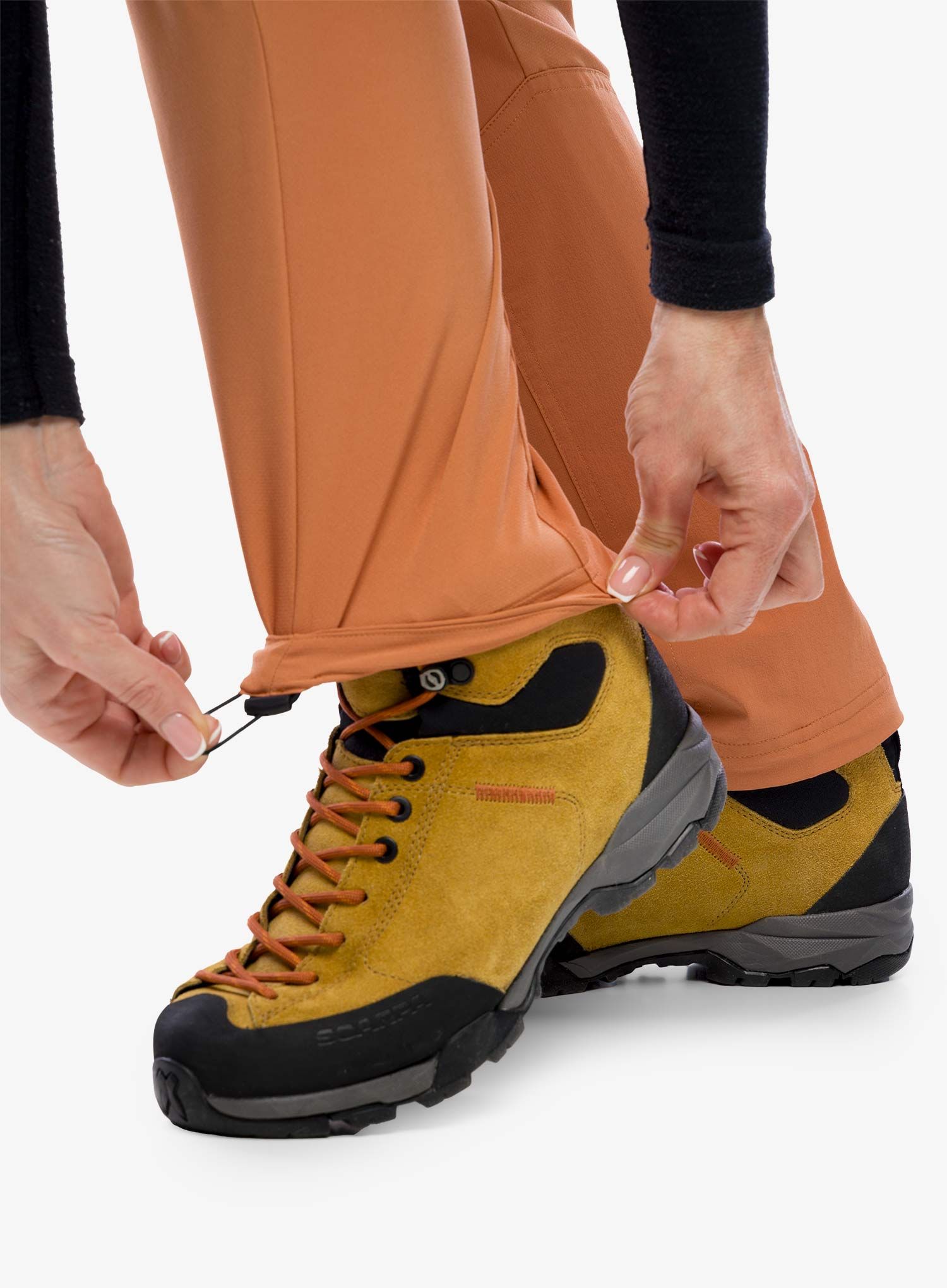 Kalhoty na hory dámské Patagonia Altvia Alpine Pants - sienna clay