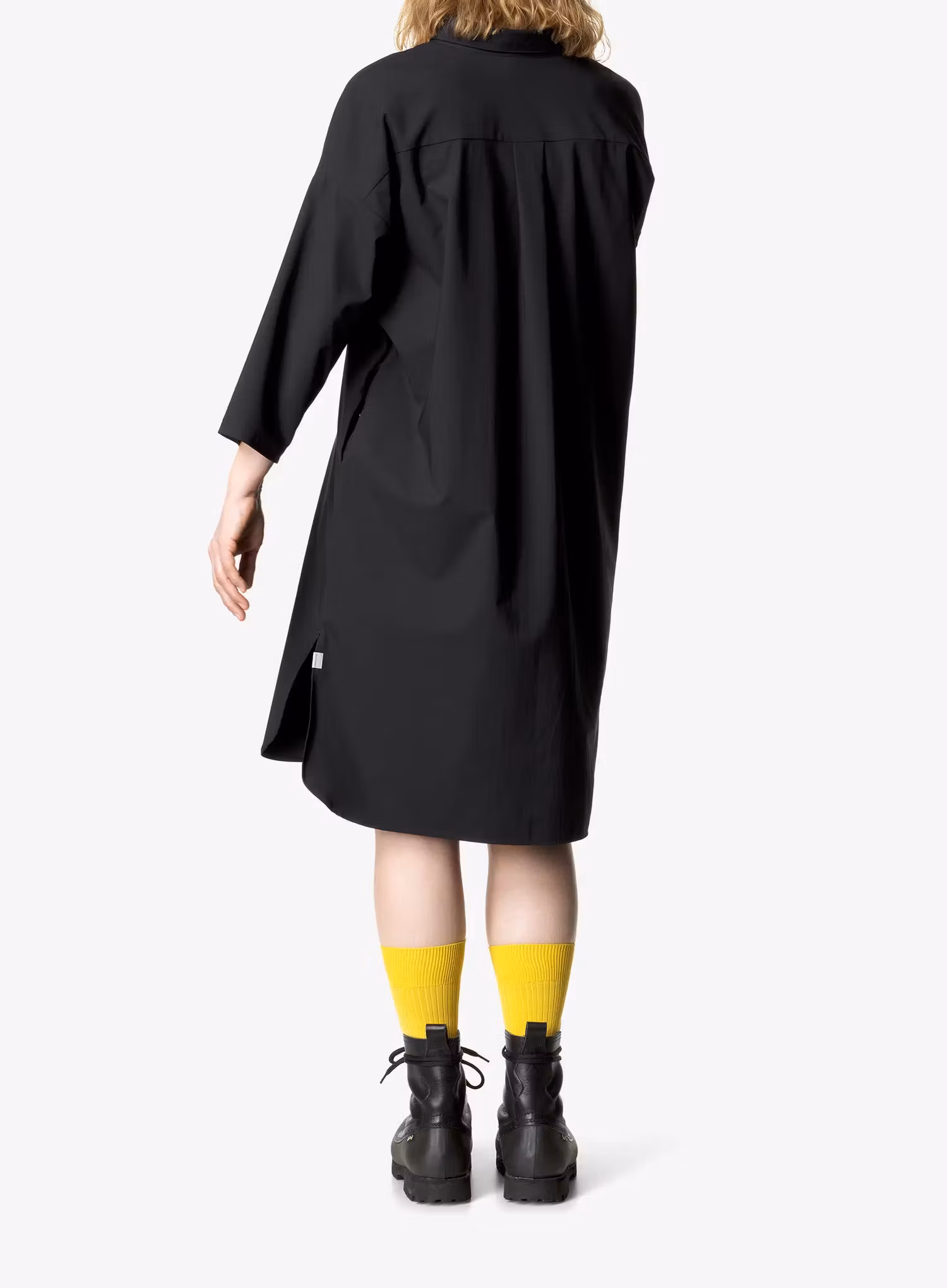 Turistické šaty Houdini Route Shirt Dress - true black