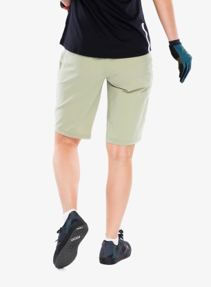 Cyklokraťasy dámské ION Tech Logo Shorts - infused/green