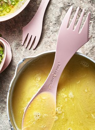 Jídelní příbor Light My Fire Spork Medium 2 Pack Bio - sandygreen/pink