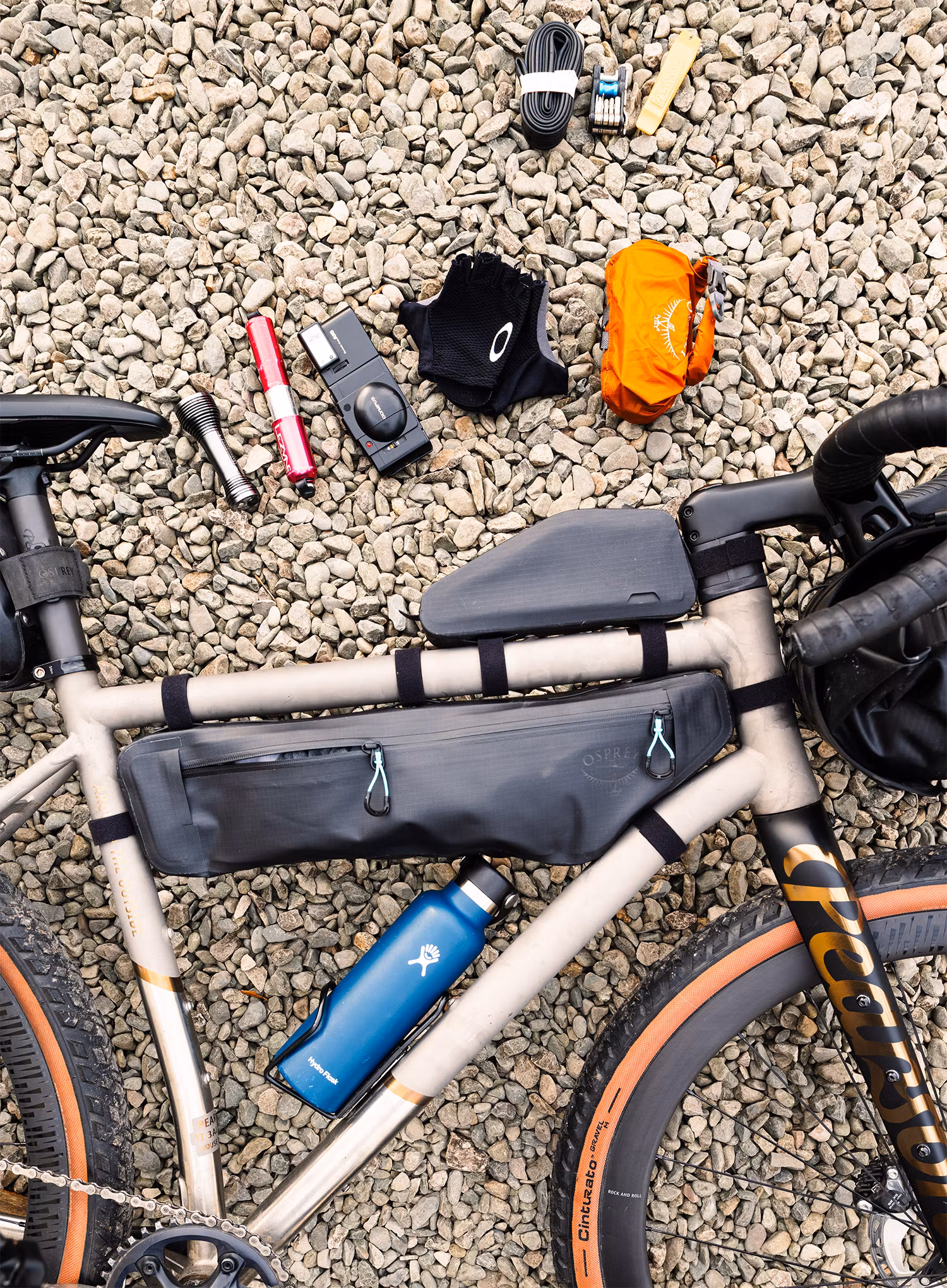 Brašna na rám kola Osprey Escapist Frame Bag L - black