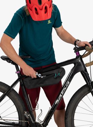 Brašna na rám kola Osprey Escapist Frame Bag S - black
