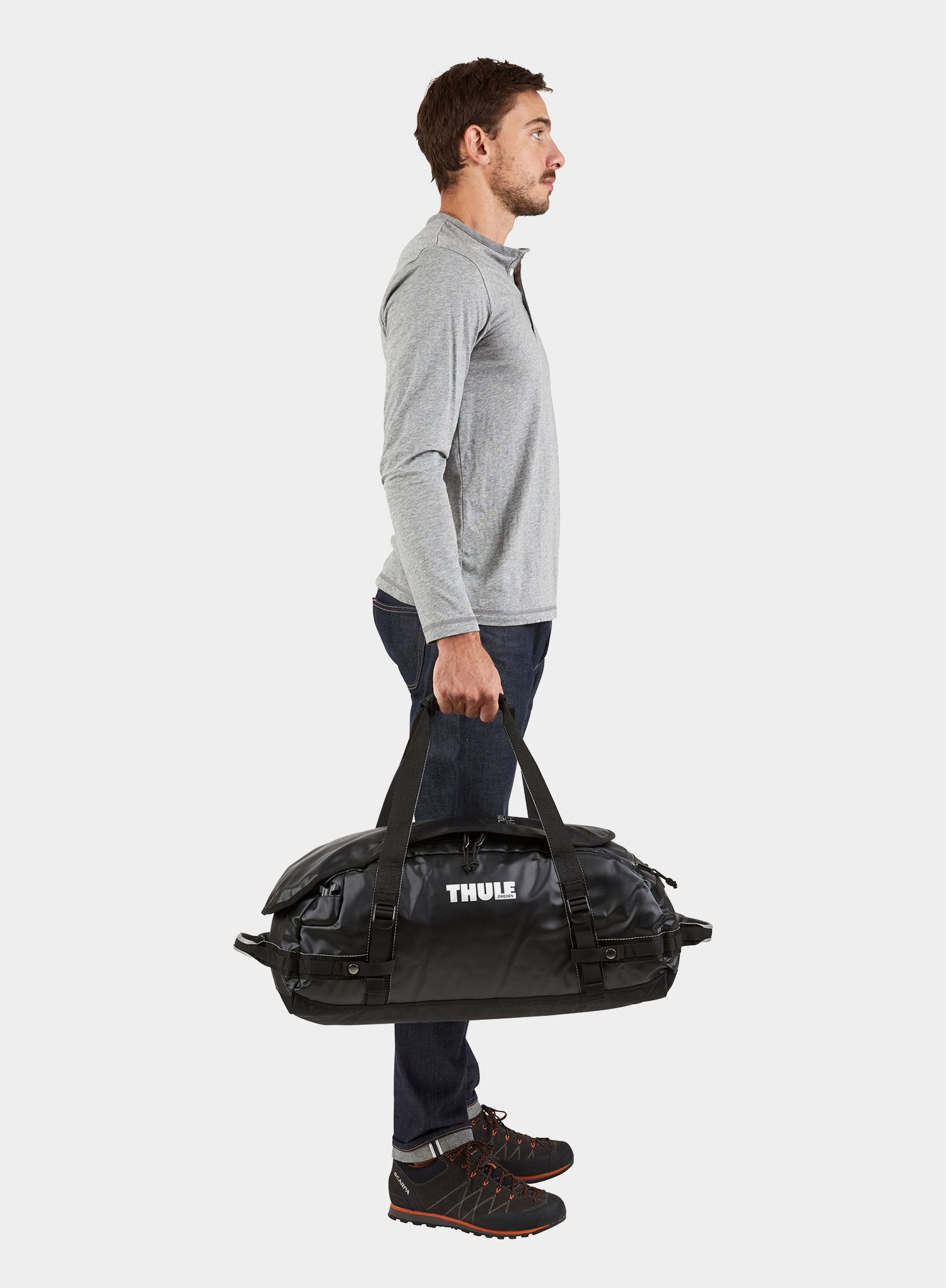Cestovní taška Thule Chasm 40L - black/black