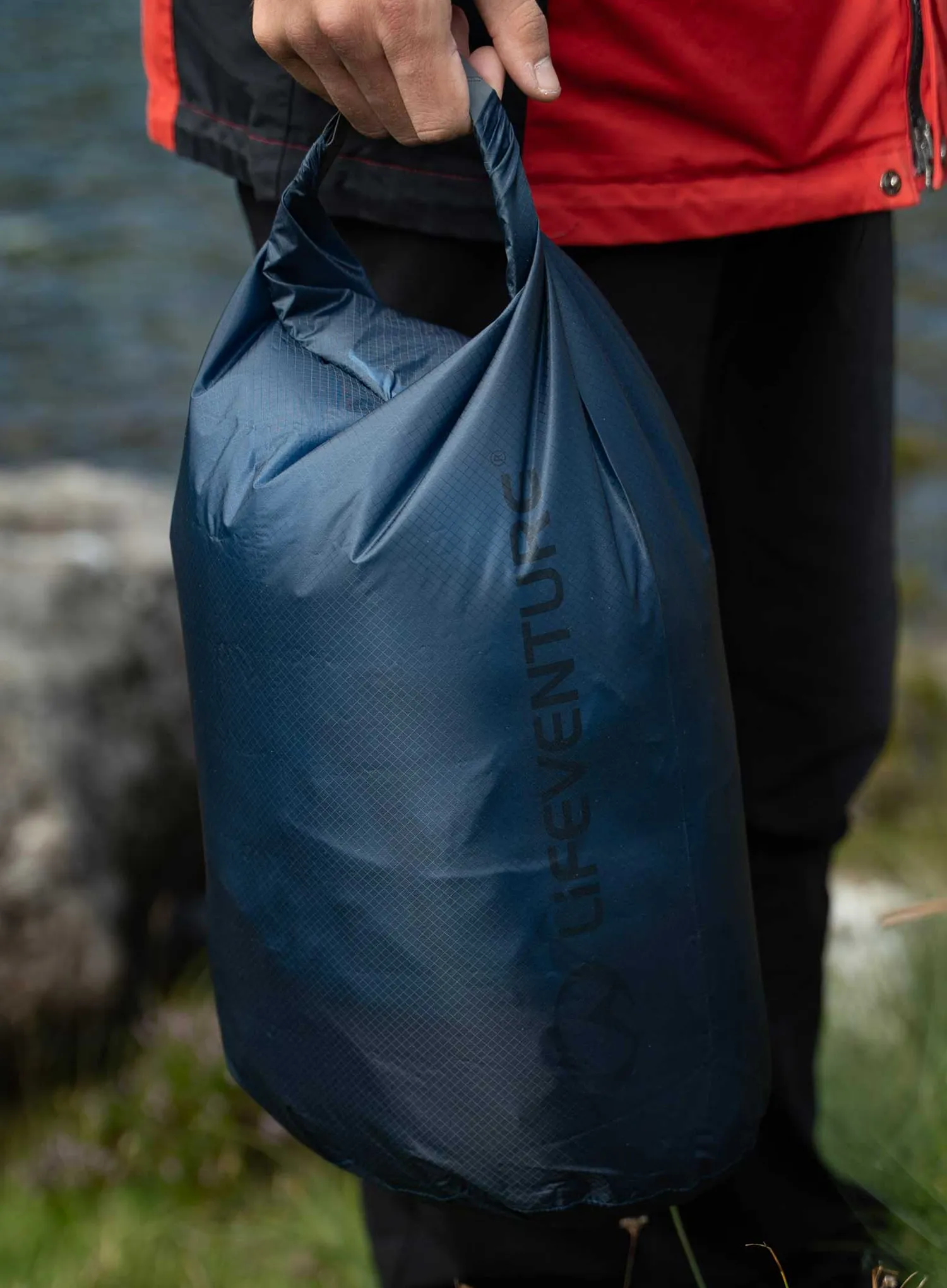 Vodotěsný vak Lifeventure Ultralight Dry Bag 10 l - navy